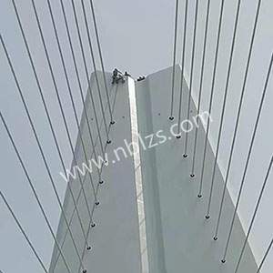 舟山跨海大桥塔墩高空安装